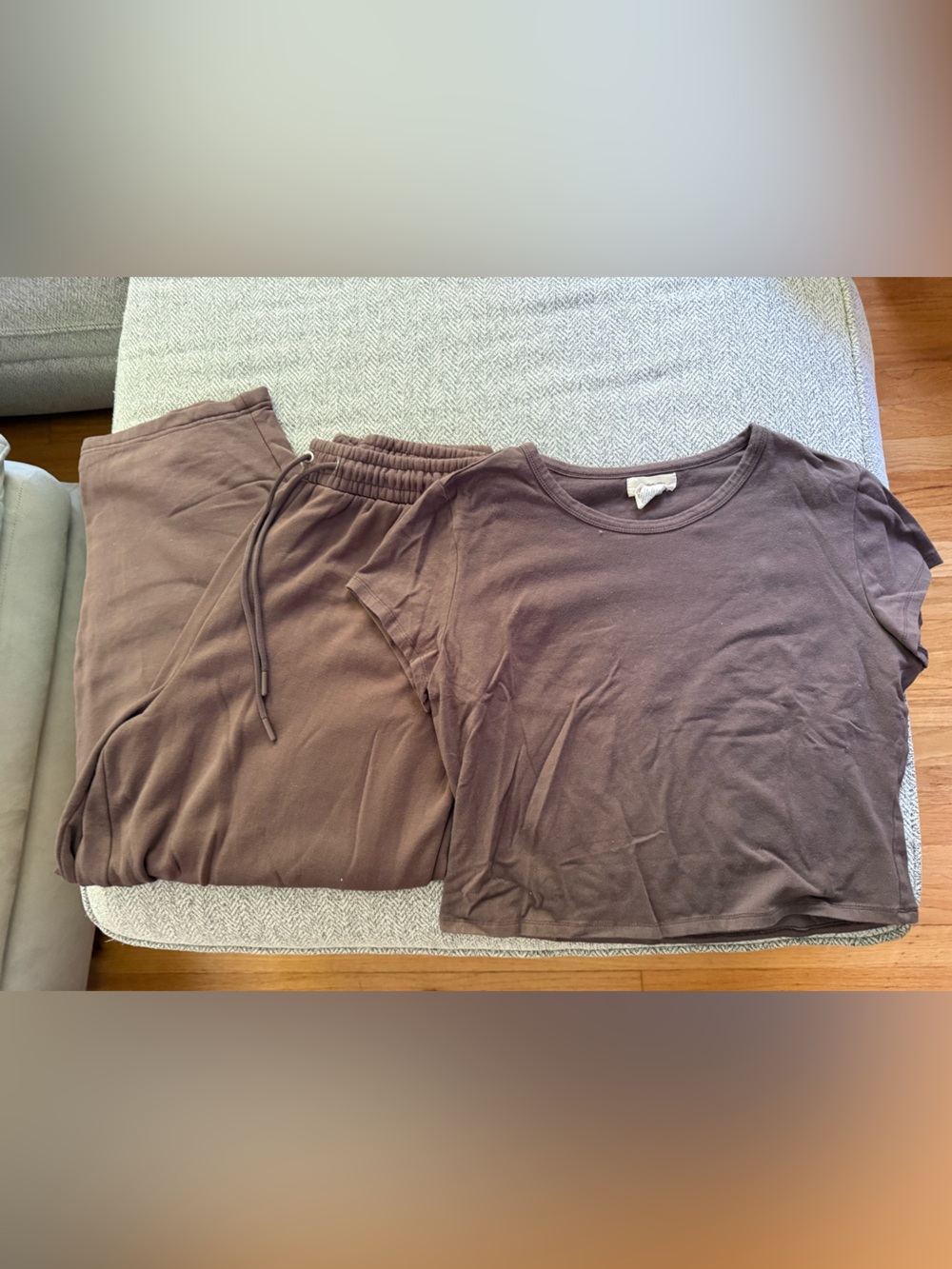 T.J.Maxx Brown Short Sleeve Tee and Drawstring Sweatpants Set